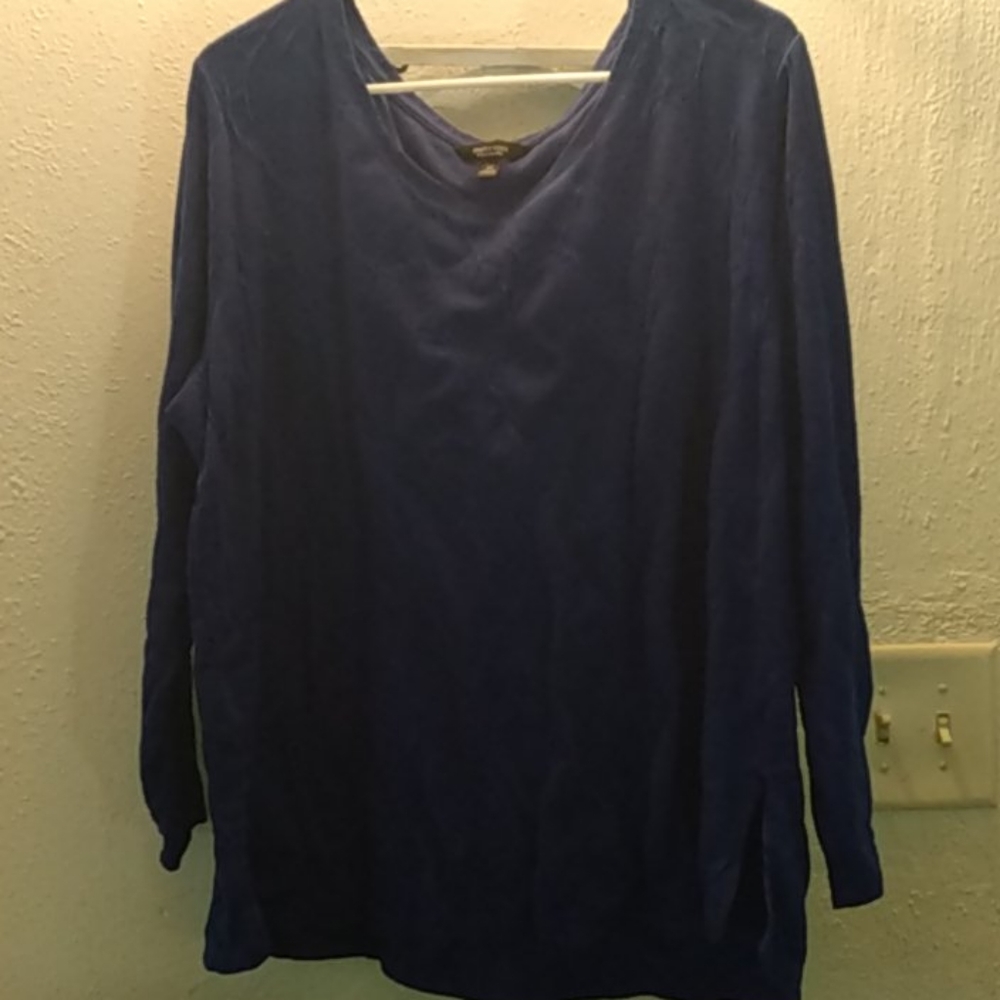 Vera wang dark blue top